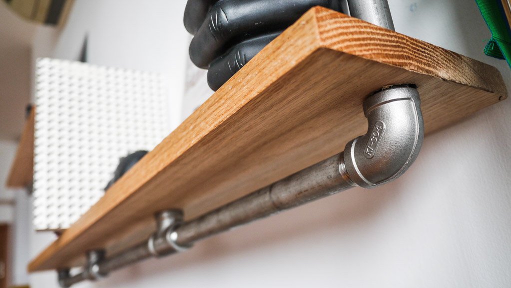diy industrial pipe shelves-53