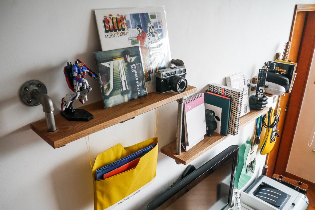 diy industrial pipe shelves-61