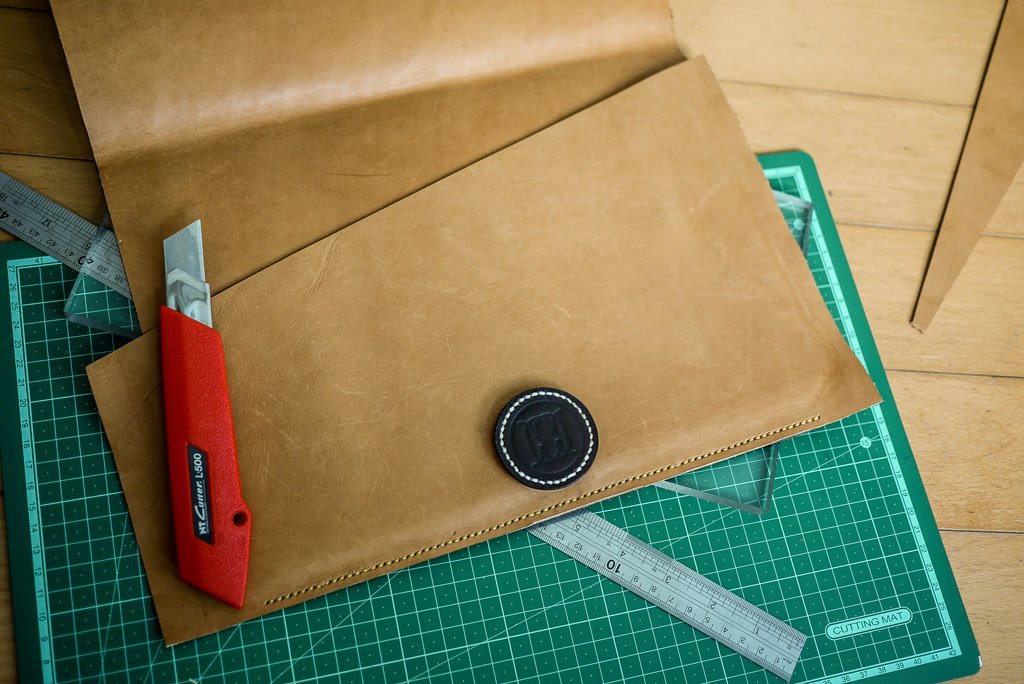 Leather-Bag-company-logo-05