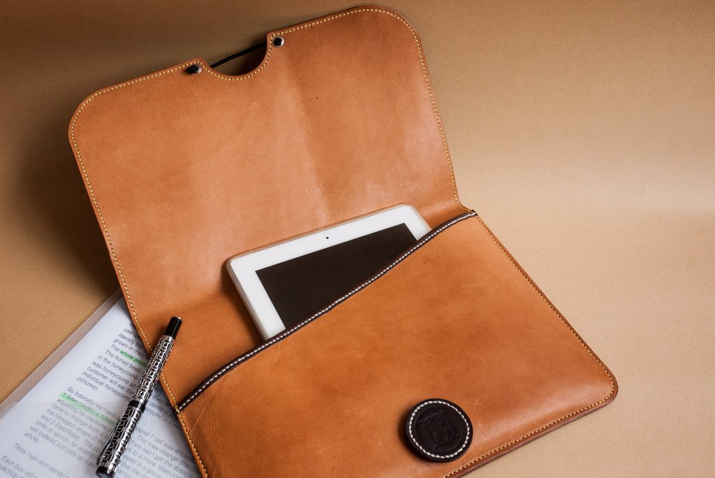 Leather-Bag-company-logo-19